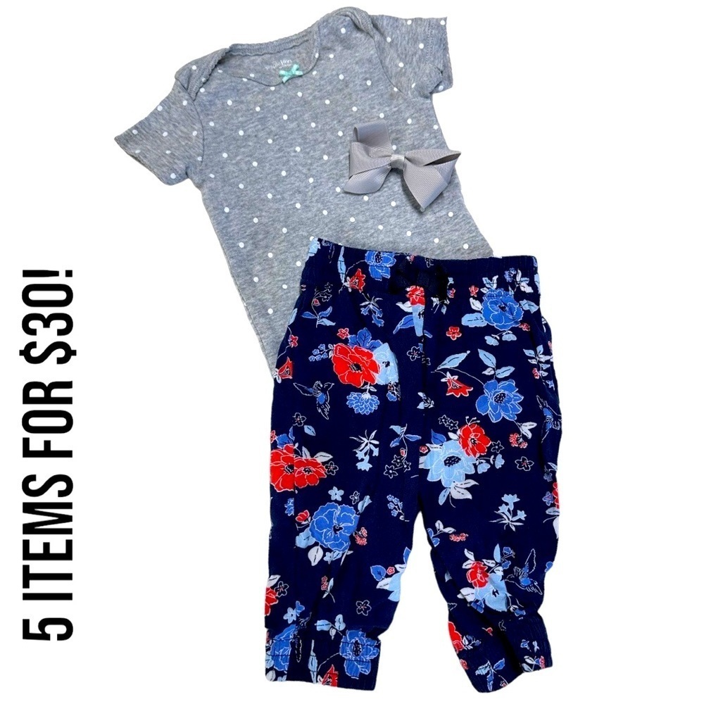 5/$30 Baby Girl 3-6M Matching Outfit​